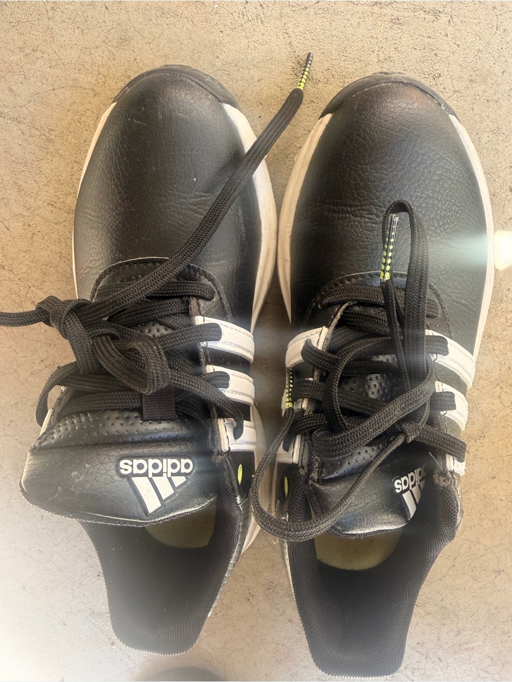 adidas Kids Black and White Golf shoes Sz 2